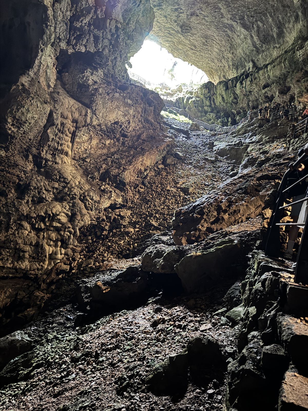 Grotta Su Marmuri: Zejście do podziemnego królestwa, gdzie natura zatrzymała czas