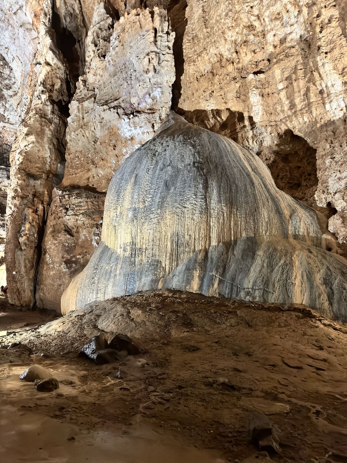 Grotta Su Marmuri: Zejście do podziemnego królestwa, gdzie natura zatrzymała czas