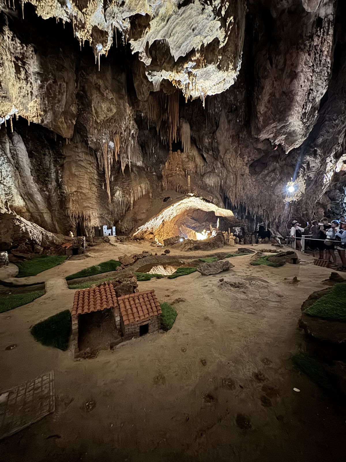 Grotta Is Zuddas: Kryształowe serce południowej Sardynii