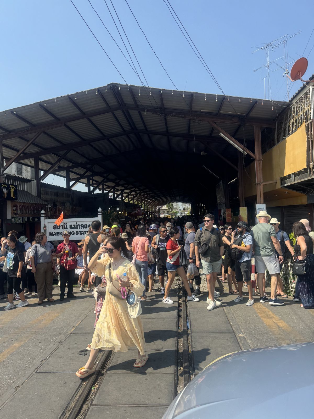 Maeklong Railway Market