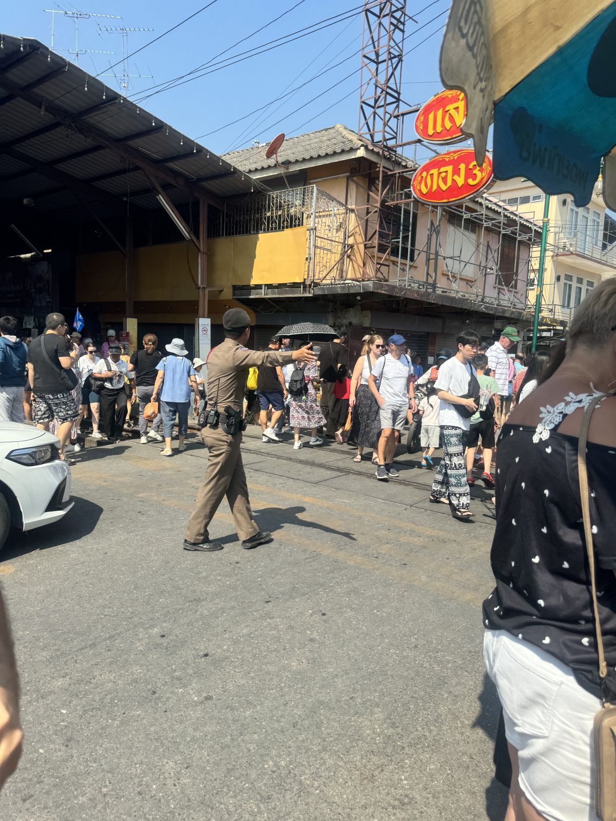Maeklong Railway Market
