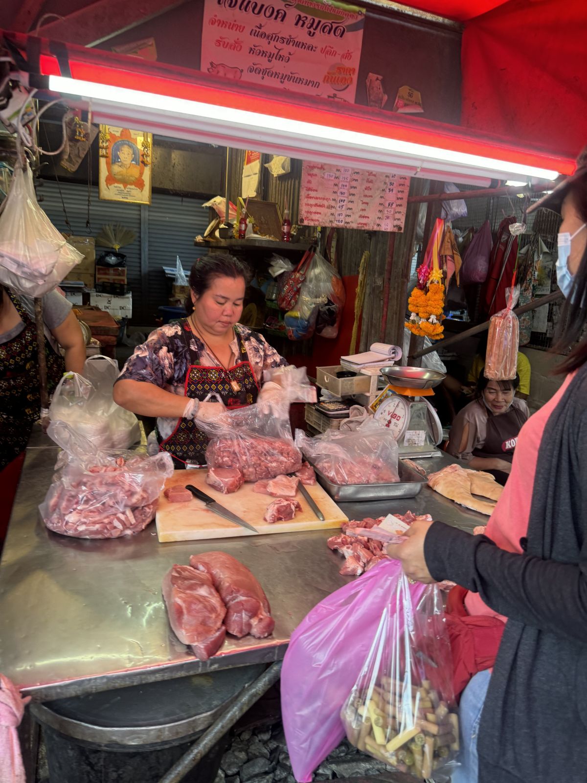 Maeklong Railway Market
